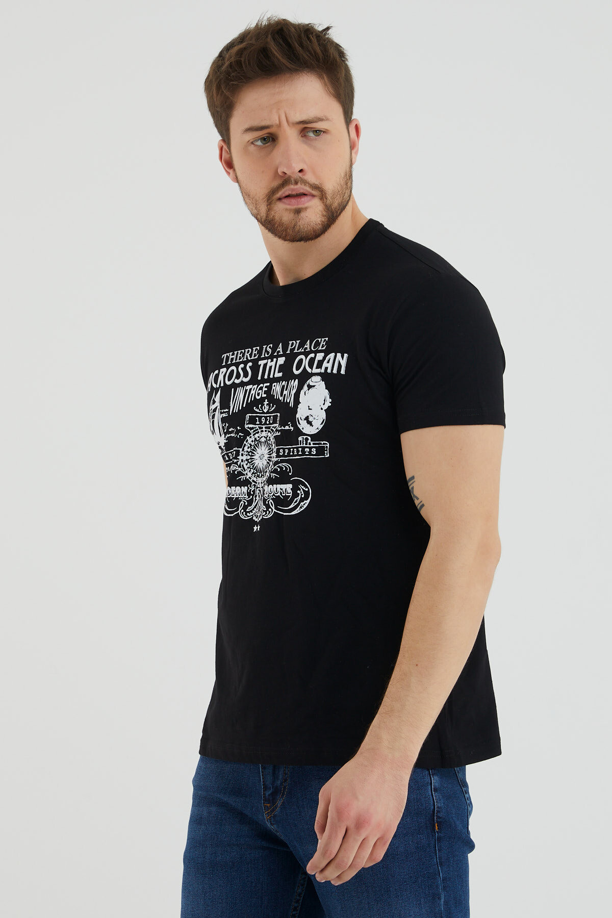 Across The Ocean Baskılı Bisiklet Yaka Slim Fit Tshirt
