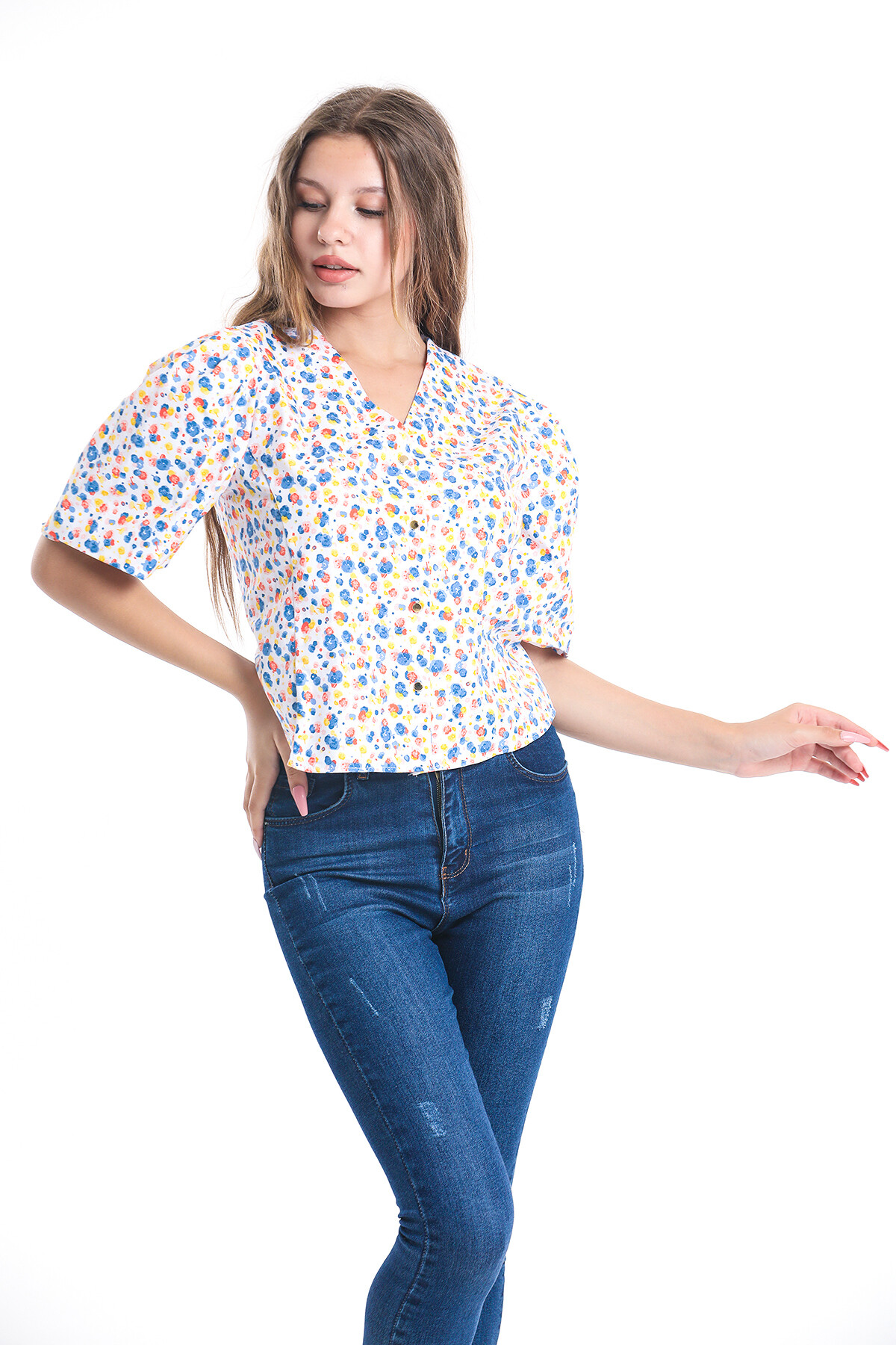 Balon Kol Önü Düğmeli Arkası Büzgülü Çiçek Desenli Bluz