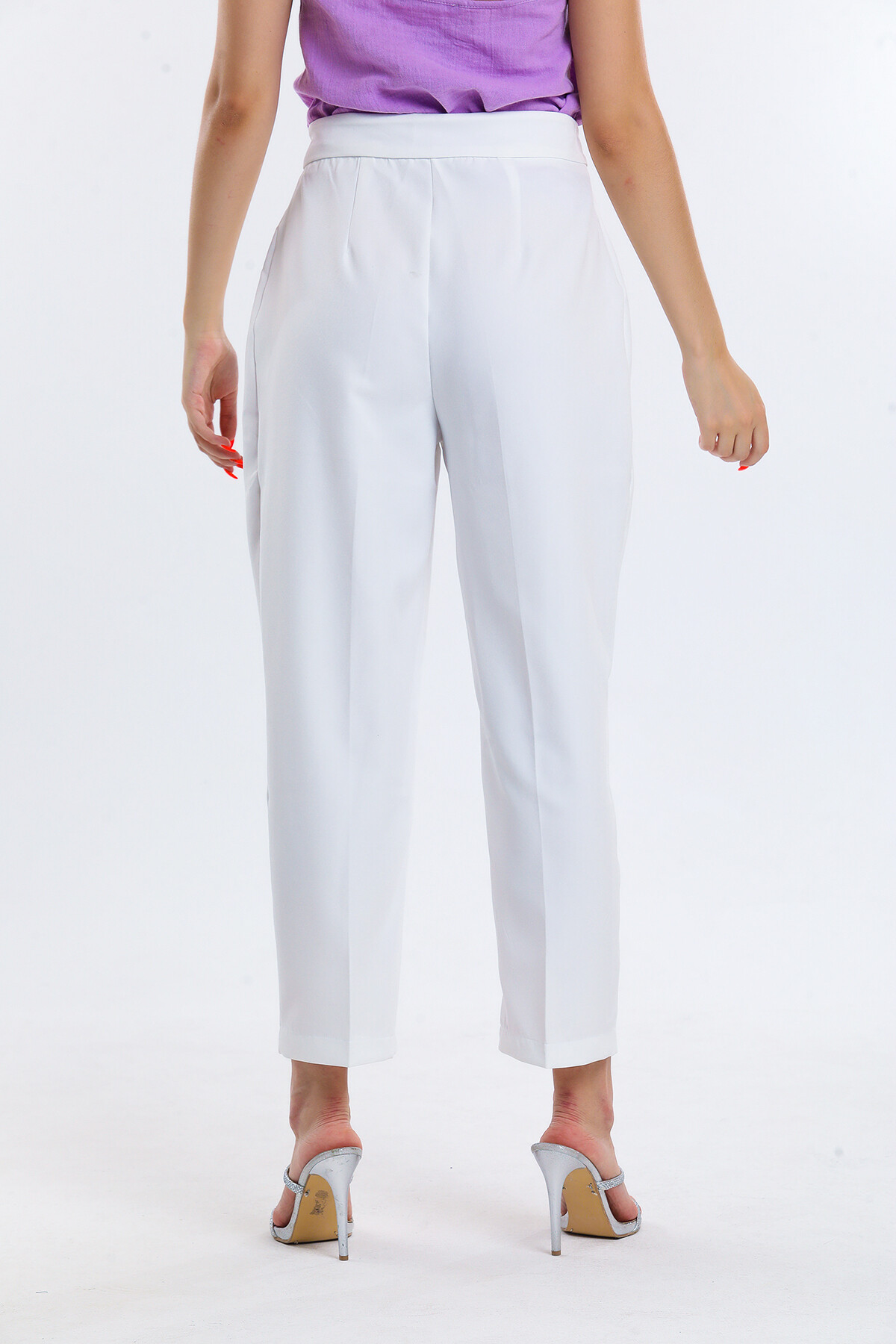 Beli Düğmeli Pensli Havuç Pantolon