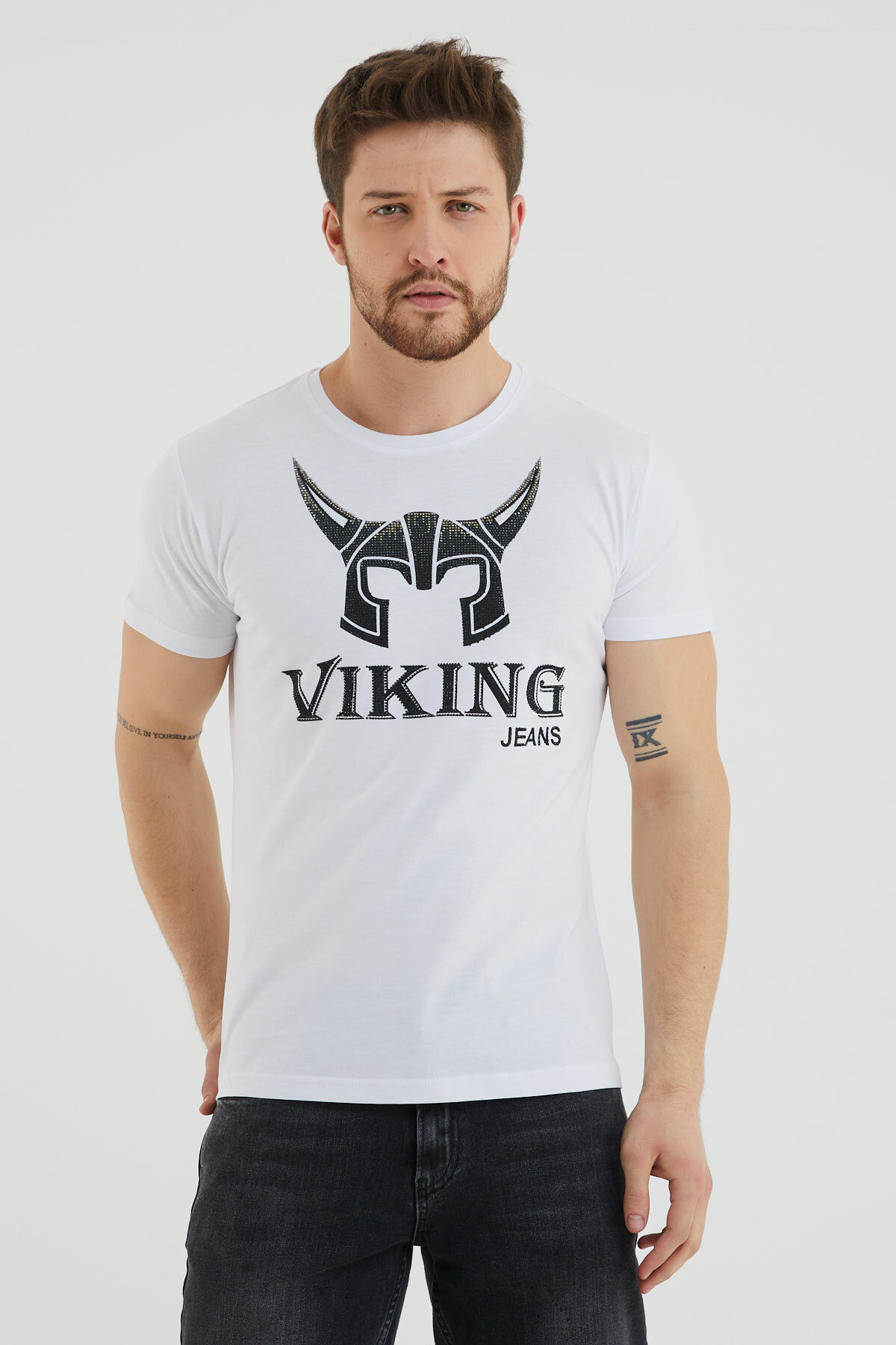 Bisiklet Yaka Viking Baskılı Taş Detaylı Tshirt