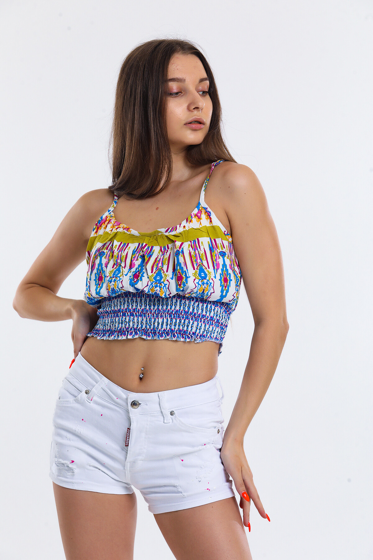 Boya Baskılı Sökük Yüksek Bel Mini Kot Şort