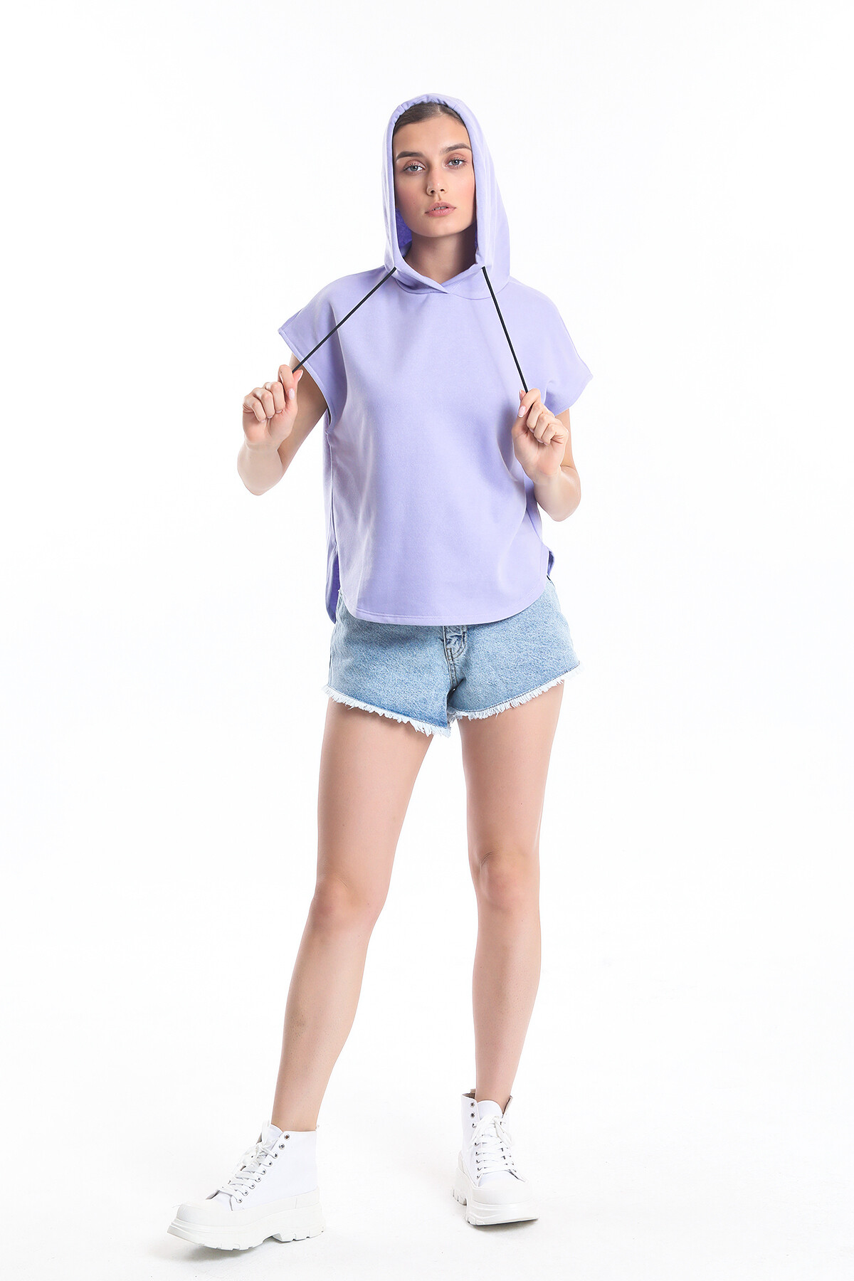 Kapuşonlu Bağcıklı Kolsuz Oversize Tişört