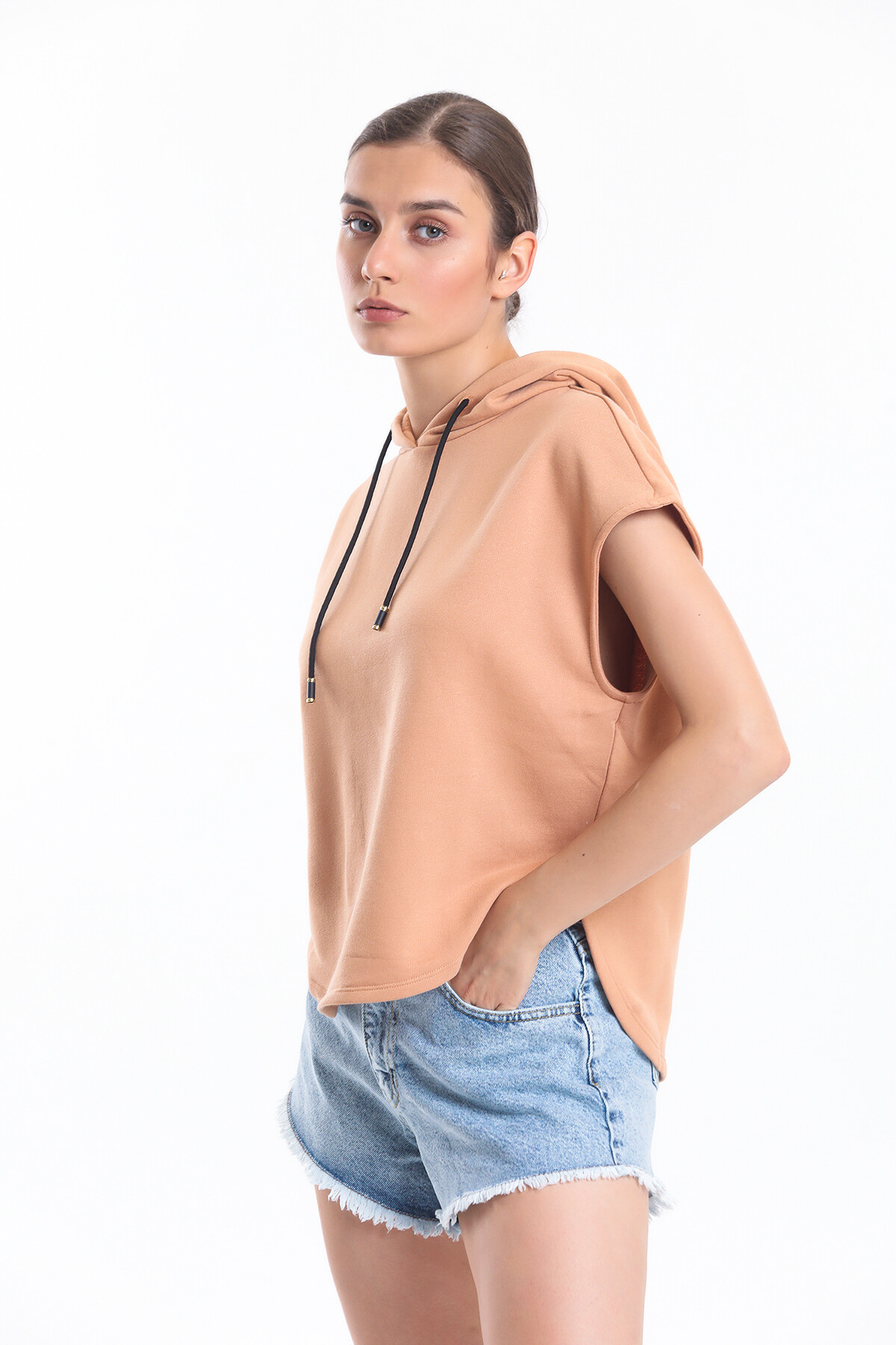 Kapuşonlu Bağcıklı Kolsuz Oversize Tişört