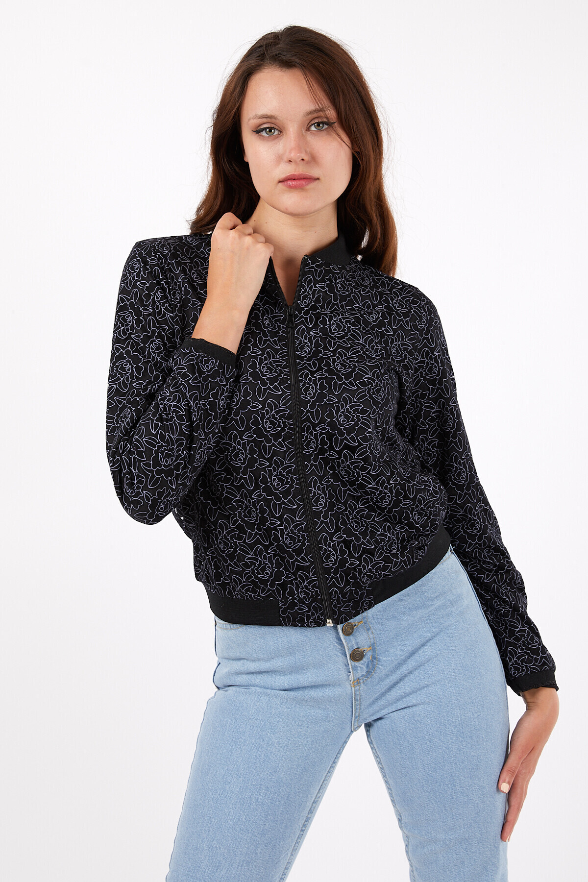 Önü Fermuarlı Yakası ve Eteği Ribanalı Bamber Ceket