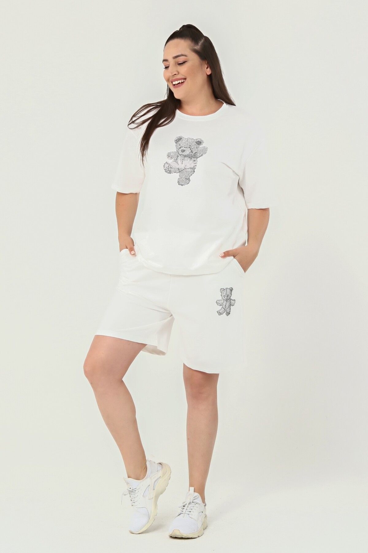 Taş İşlemeli Bisiklet Yaka Büyük Beden Şort Takım