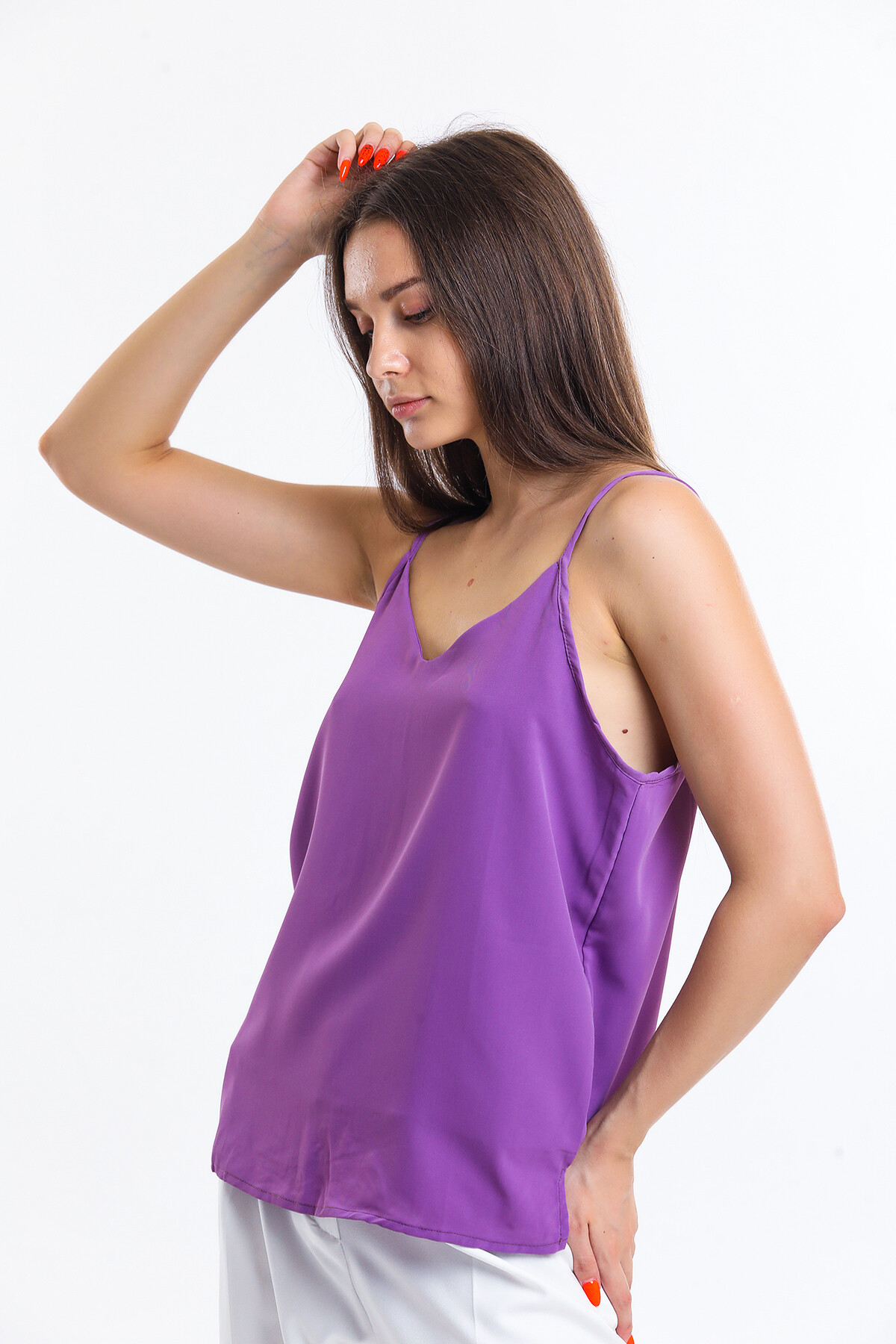 V Yaka Askılı Yırtmaçlı Şifon Bluz