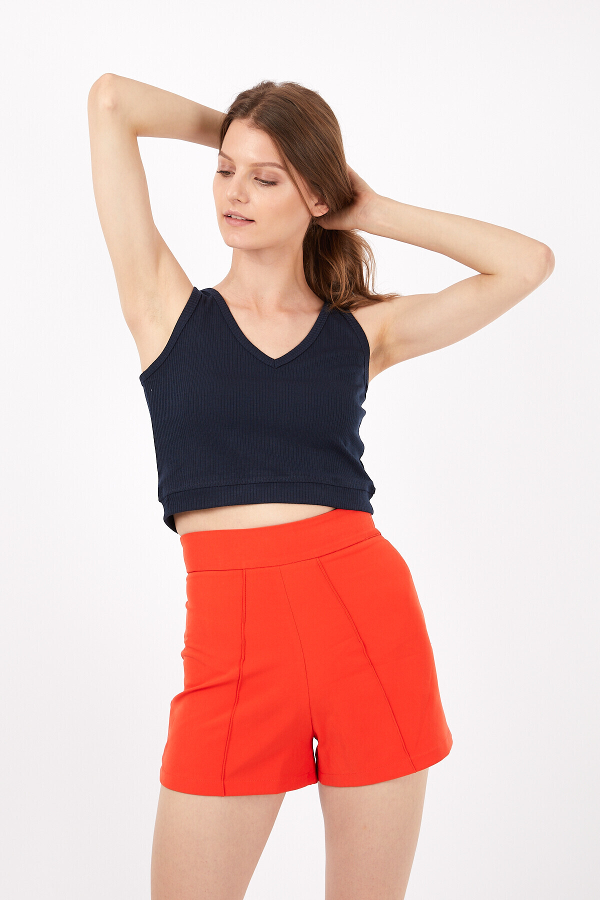 V Yaka Kaşkorseli Askılı Crop Bluz