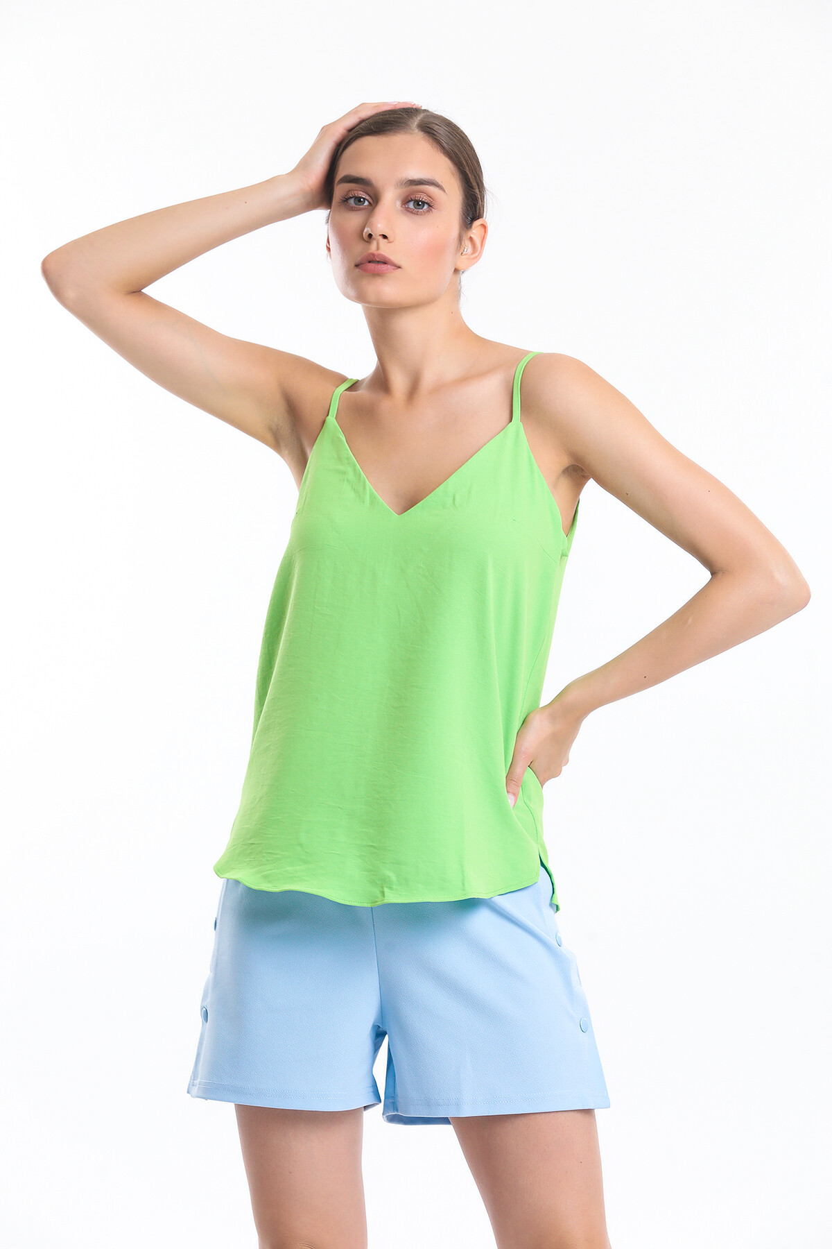 V Yaka Yanları Yırtmaçlı Askılı Bluz