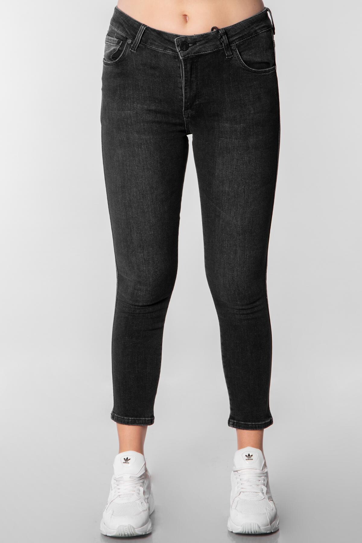 Yüksek Bel Dar Paça Kot Pantolon