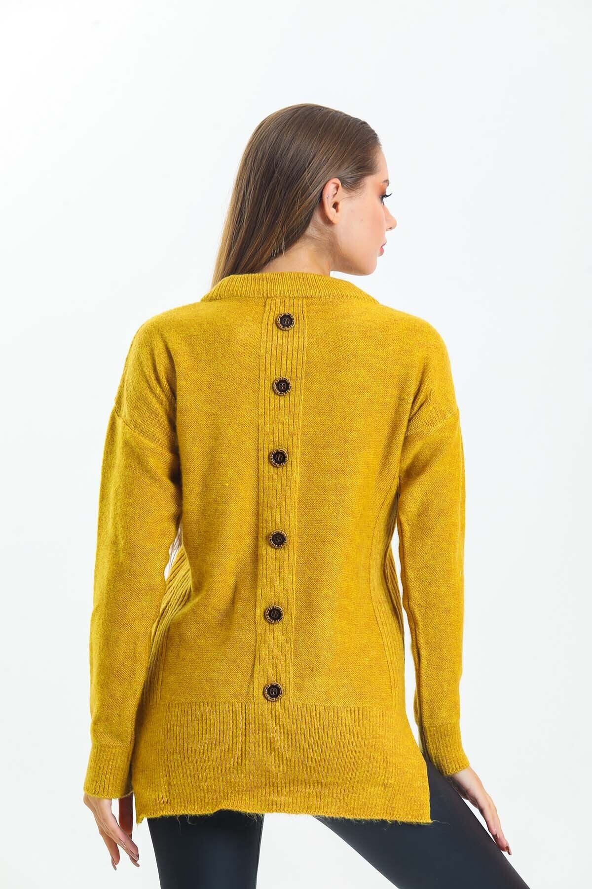 Arkası Düğme Detaylı Önü Kısa Yarasa Kol Triko Kazak