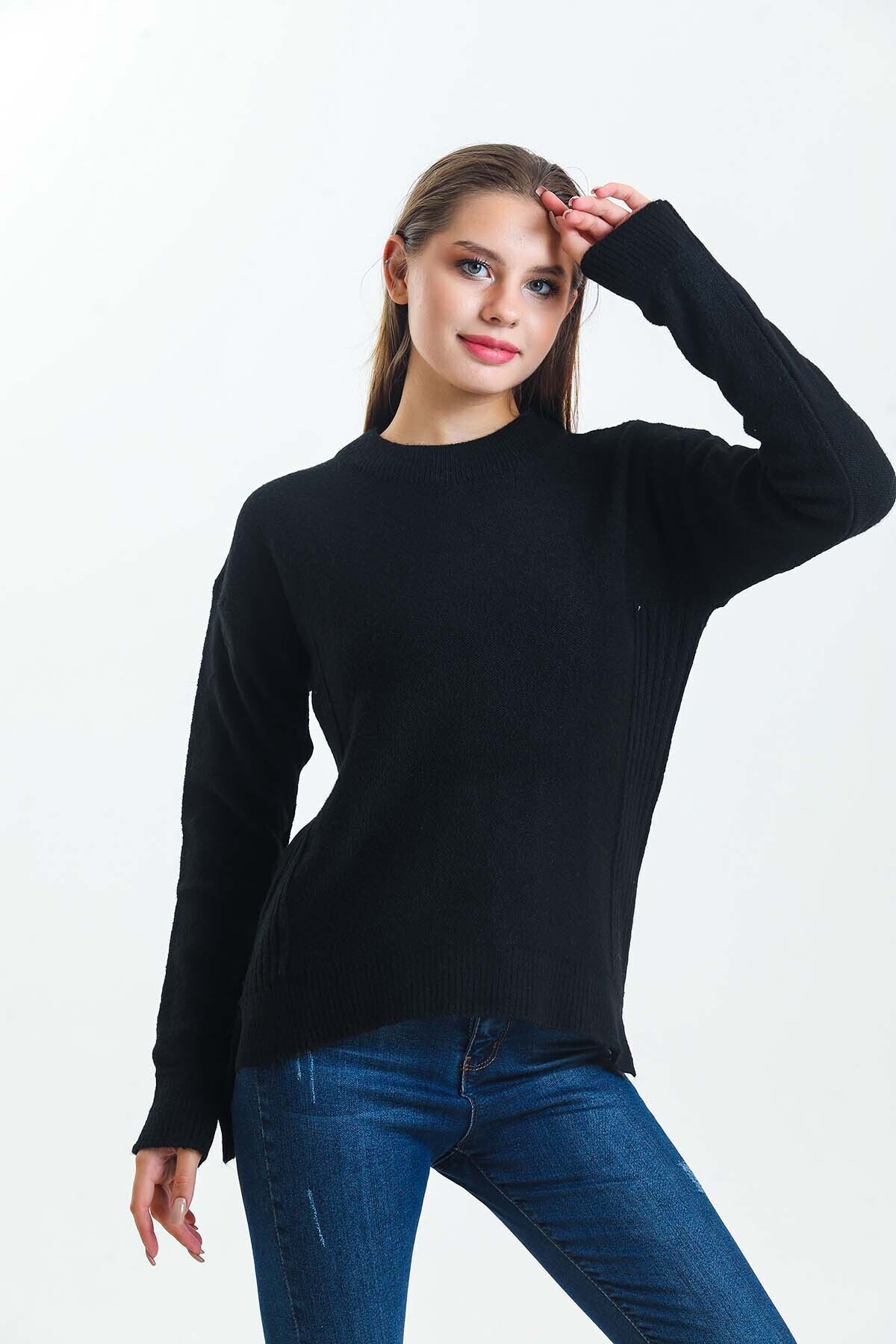 Arkası Düğme Detaylı Önü Kısa Yarasa Kol Triko Kazak