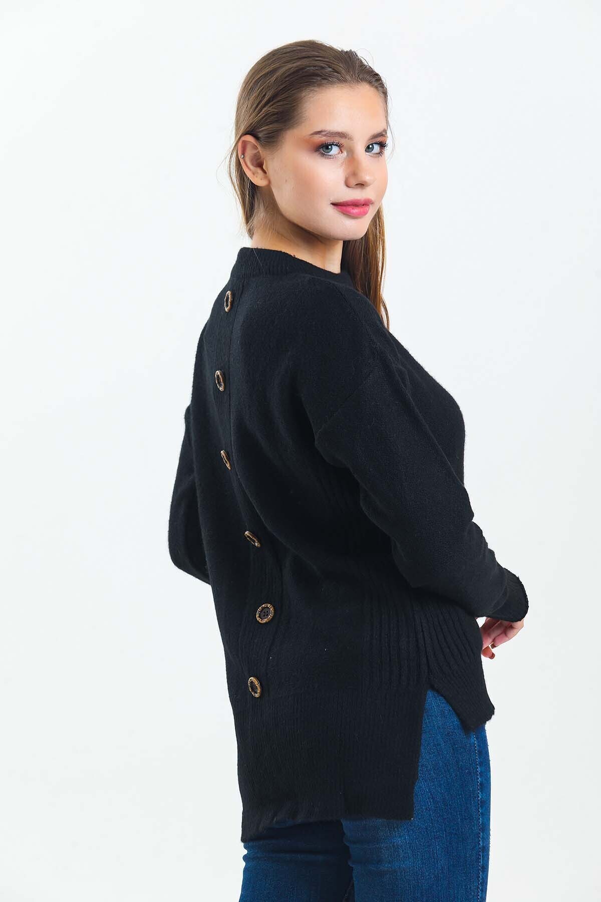 Arkası Düğme Detaylı Önü Kısa Yarasa Kol Triko Kazak