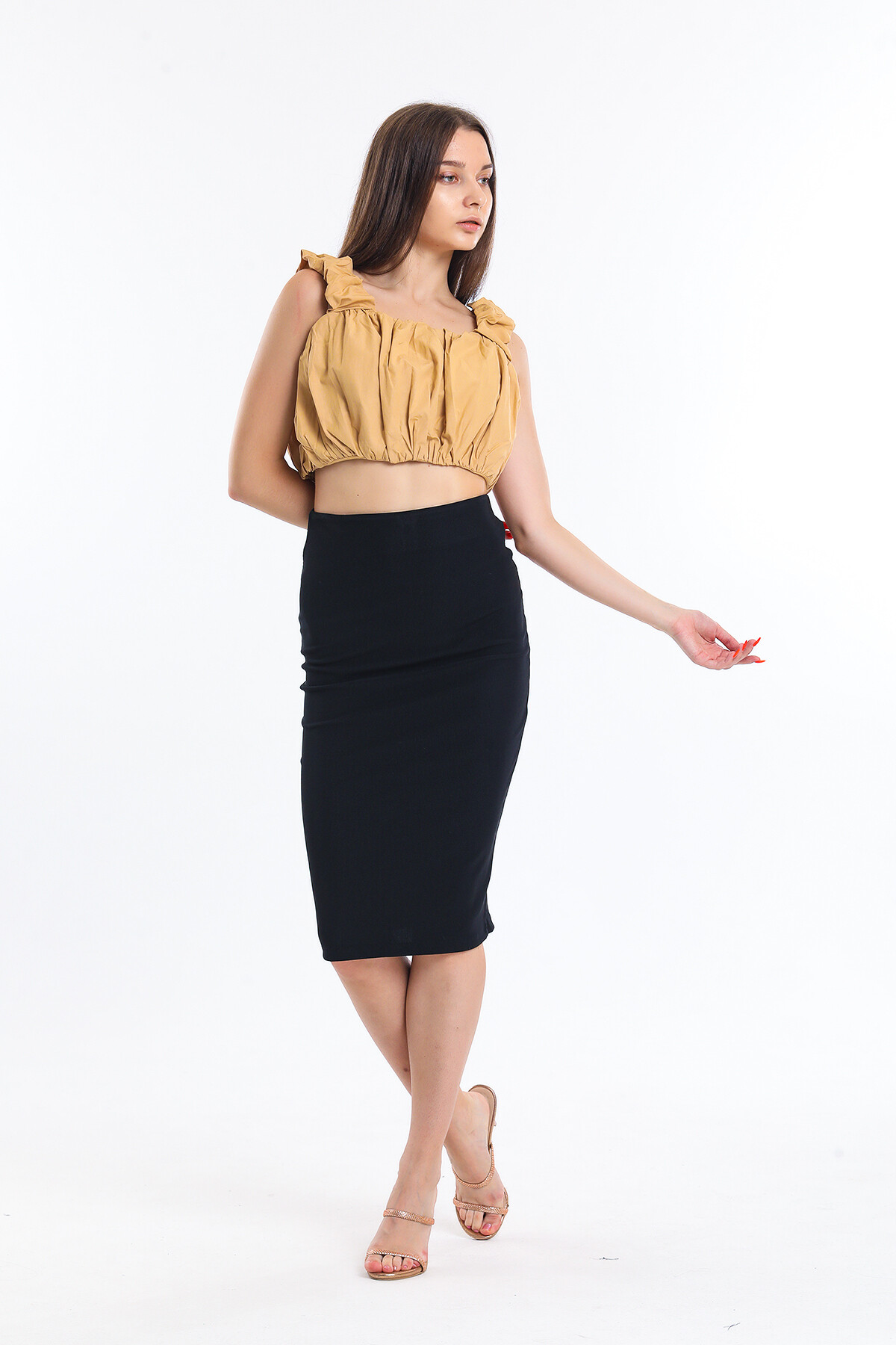 Arkası Fermuarlı Yırtmaçlı Kısa Kalem Etek