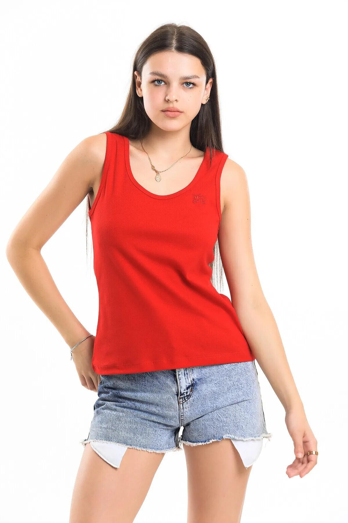 Askılı Nakış Detaylı Atlet