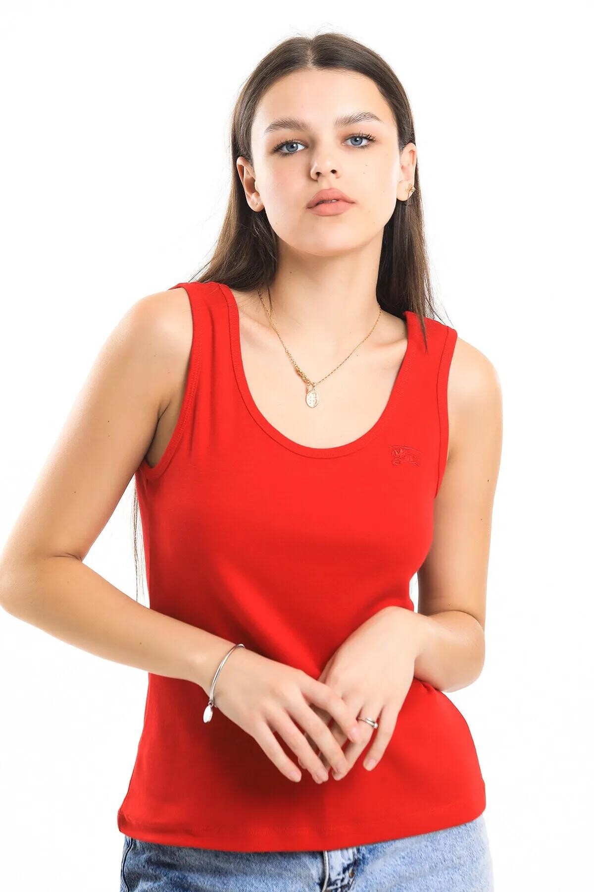 Askılı Nakış Detaylı Atlet