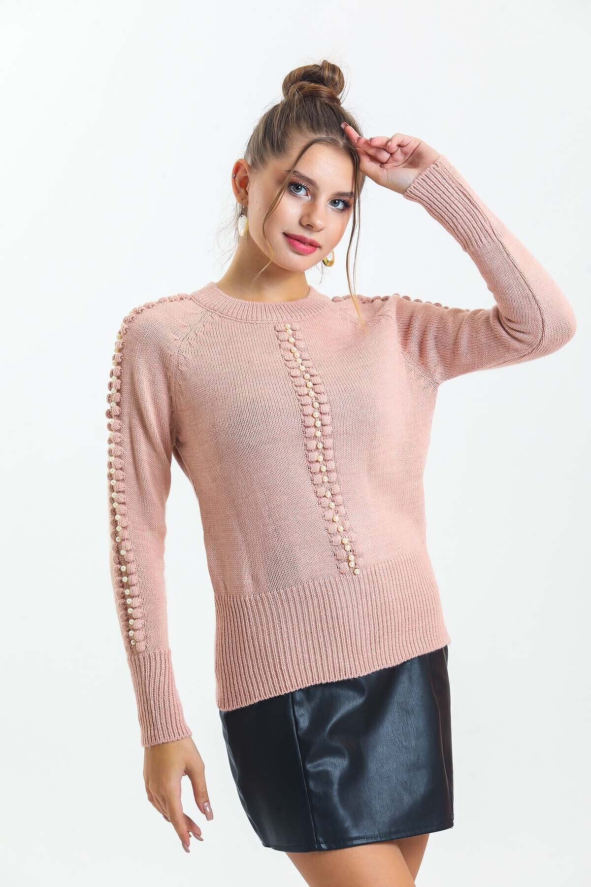 Bisiklet Yaka Boncuk Detaylı Kazak