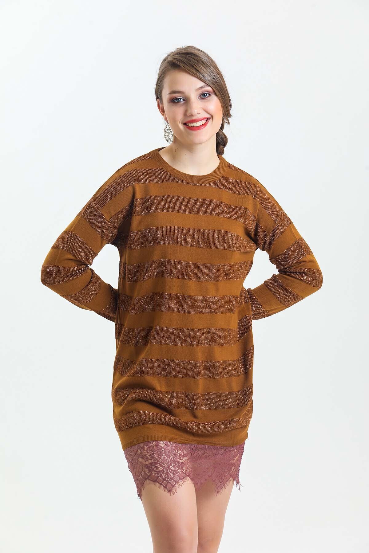 Bisiklet Yaka Eteği Dantelli Çizgili Simli Triko Elbise