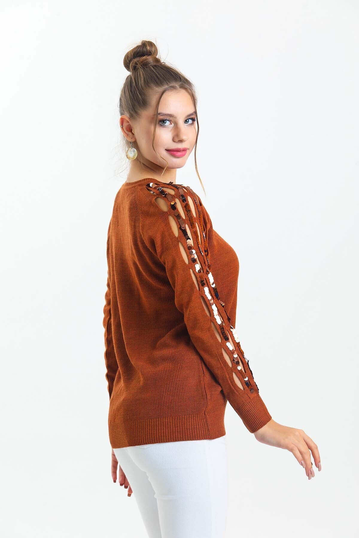 Bisiklet Yaka Kolları Pul Detaylı Triko Kazak