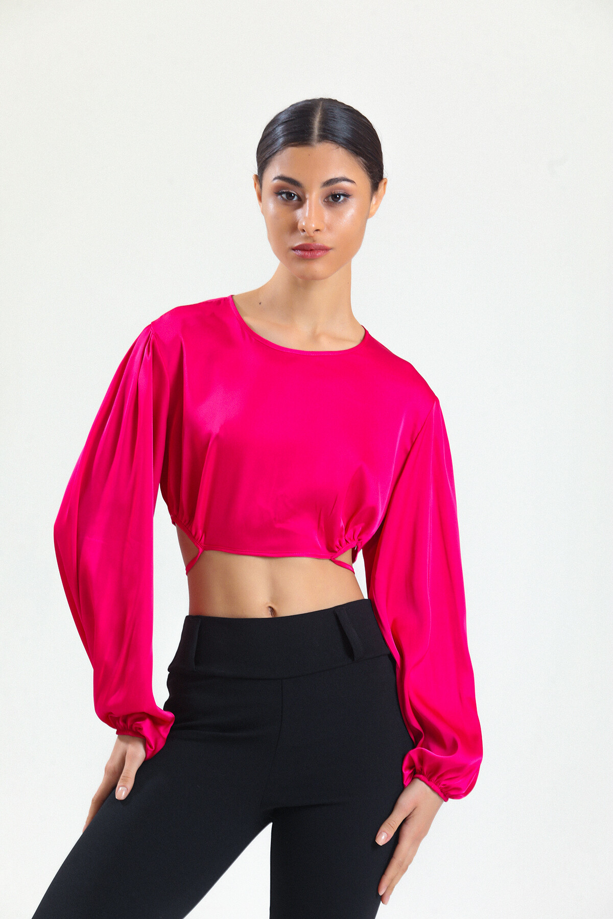 KADIN Balon Kol Eteği Bağcıklı Saten Crop Bluz