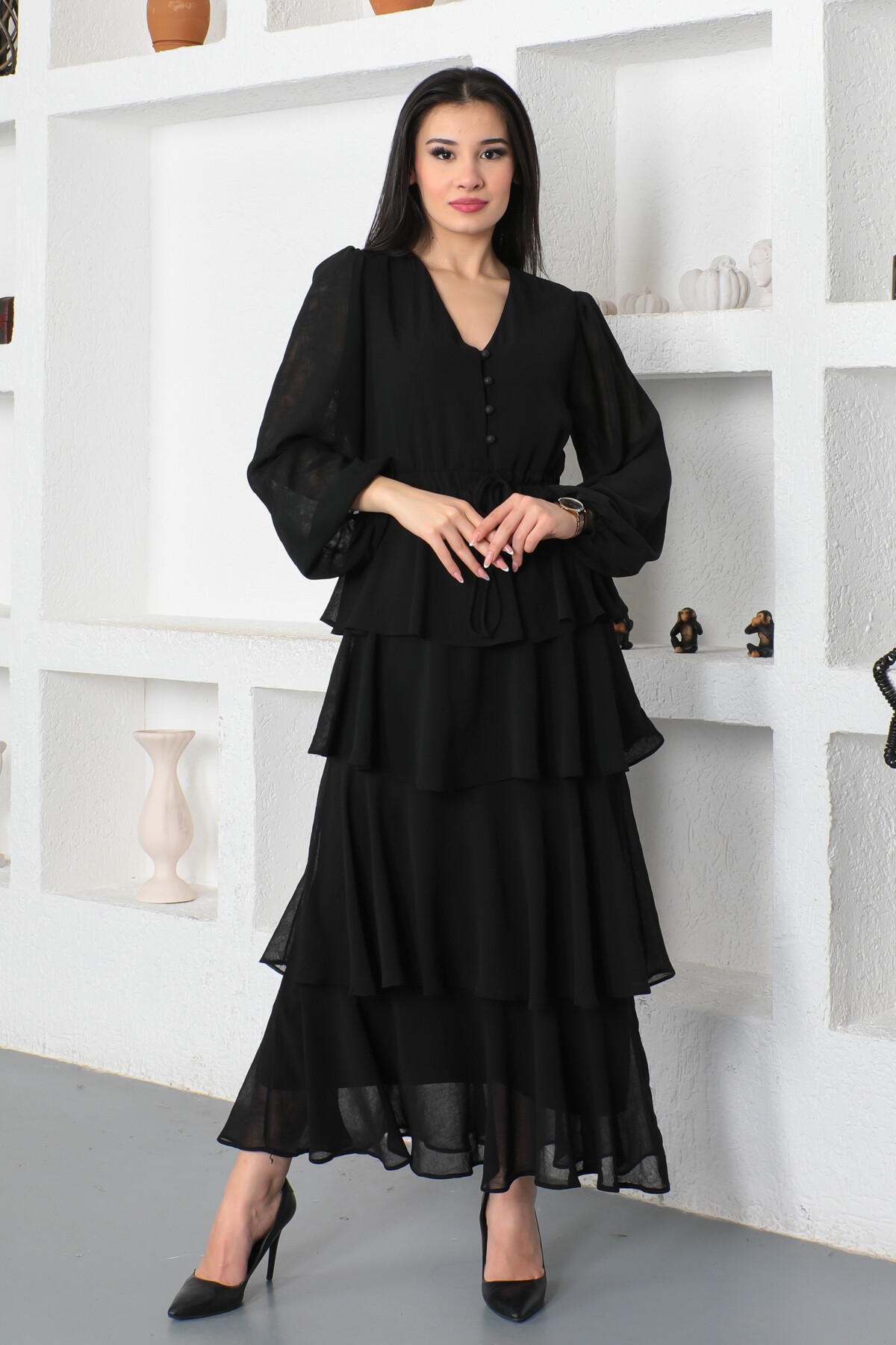 KADIN V Yaka Robası Düğmeli Eteği Fırfırlı İçi Astarlı Uzun Şifon Elbise