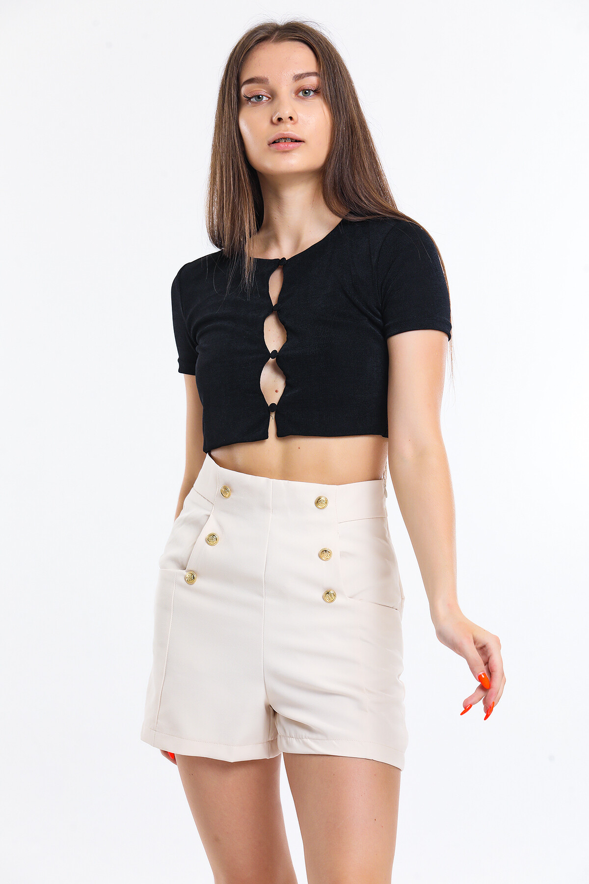 Önü Düğme Detaylı Yanı Fermuarlı Cepli Yüksek Bel Şort