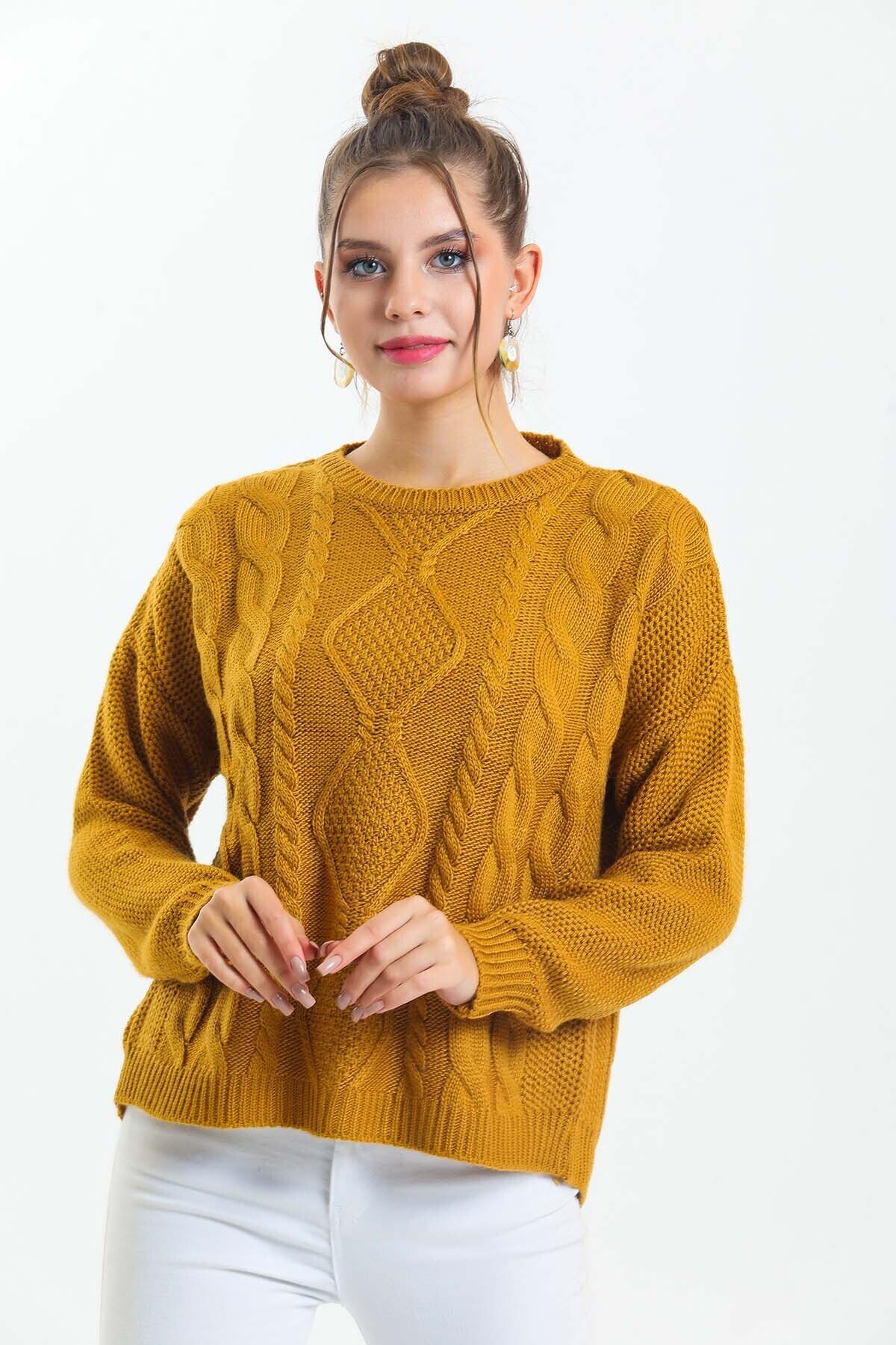 Önü Saç Örgülü Arkası Yırtmaçlı Bisiklet Yaka Örgülü Salaş Kazak