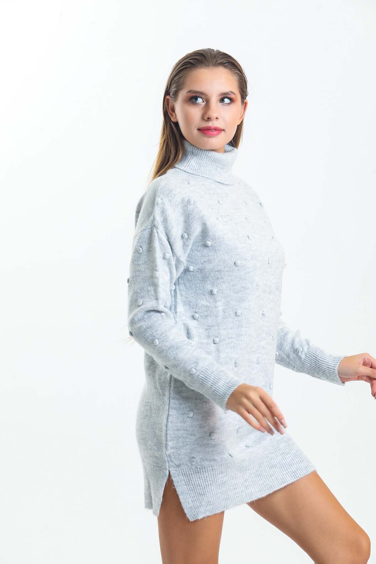 Önü ve Kolları Ponponlu Balıkçı Yaka Triko Elbise