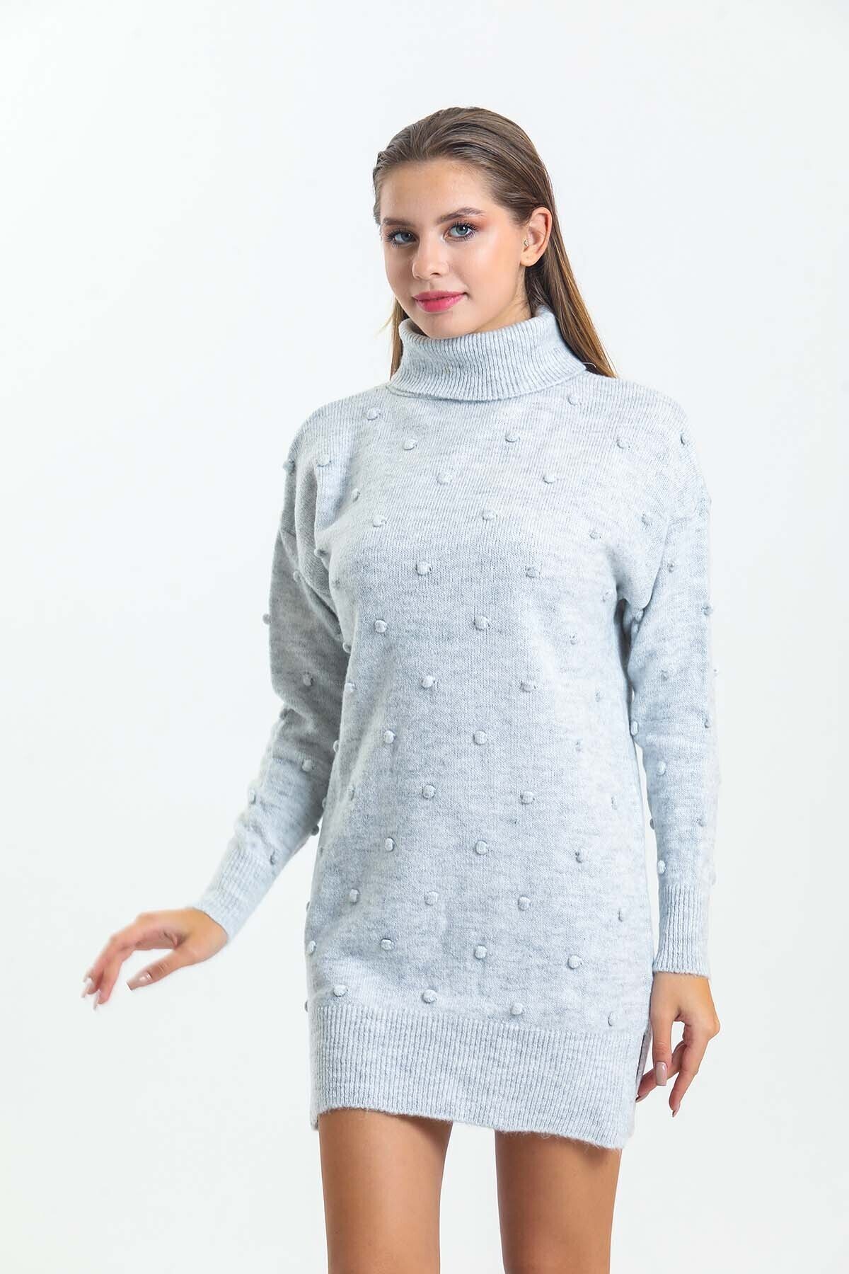 Önü ve Kolları Ponponlu Balıkçı Yaka Triko Elbise