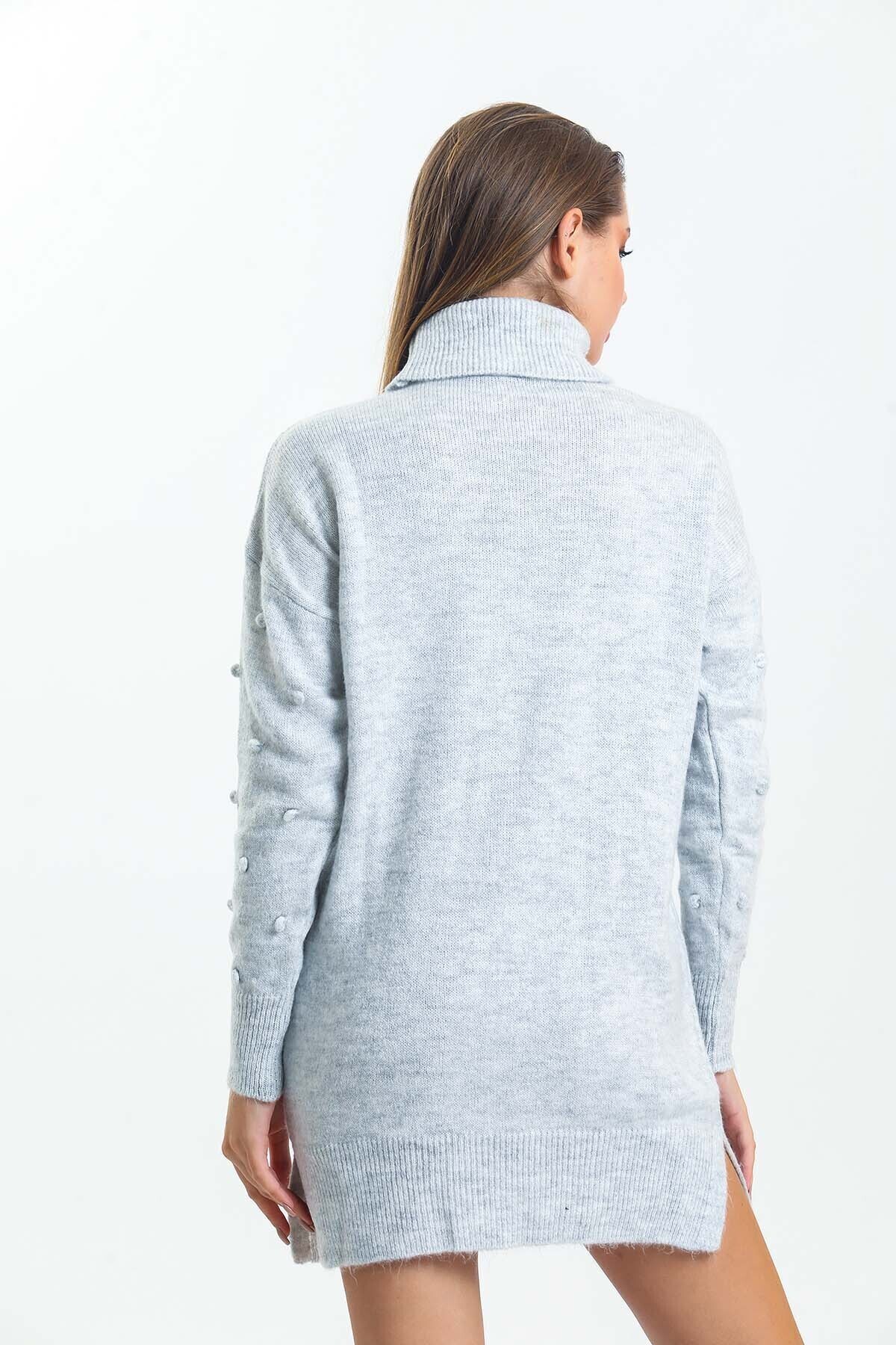 Önü ve Kolları Ponponlu Balıkçı Yaka Triko Elbise