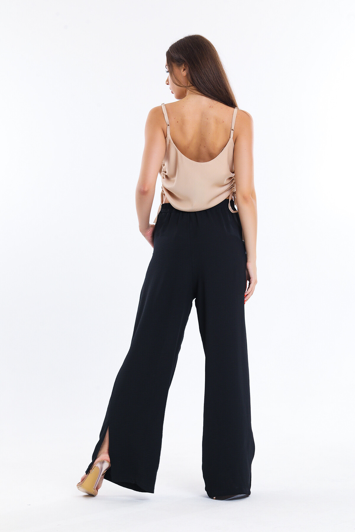 Paçaları Yırtmaçlı Beli Lastikli Cepli Yüksek Bel Bol Paça Pantolon