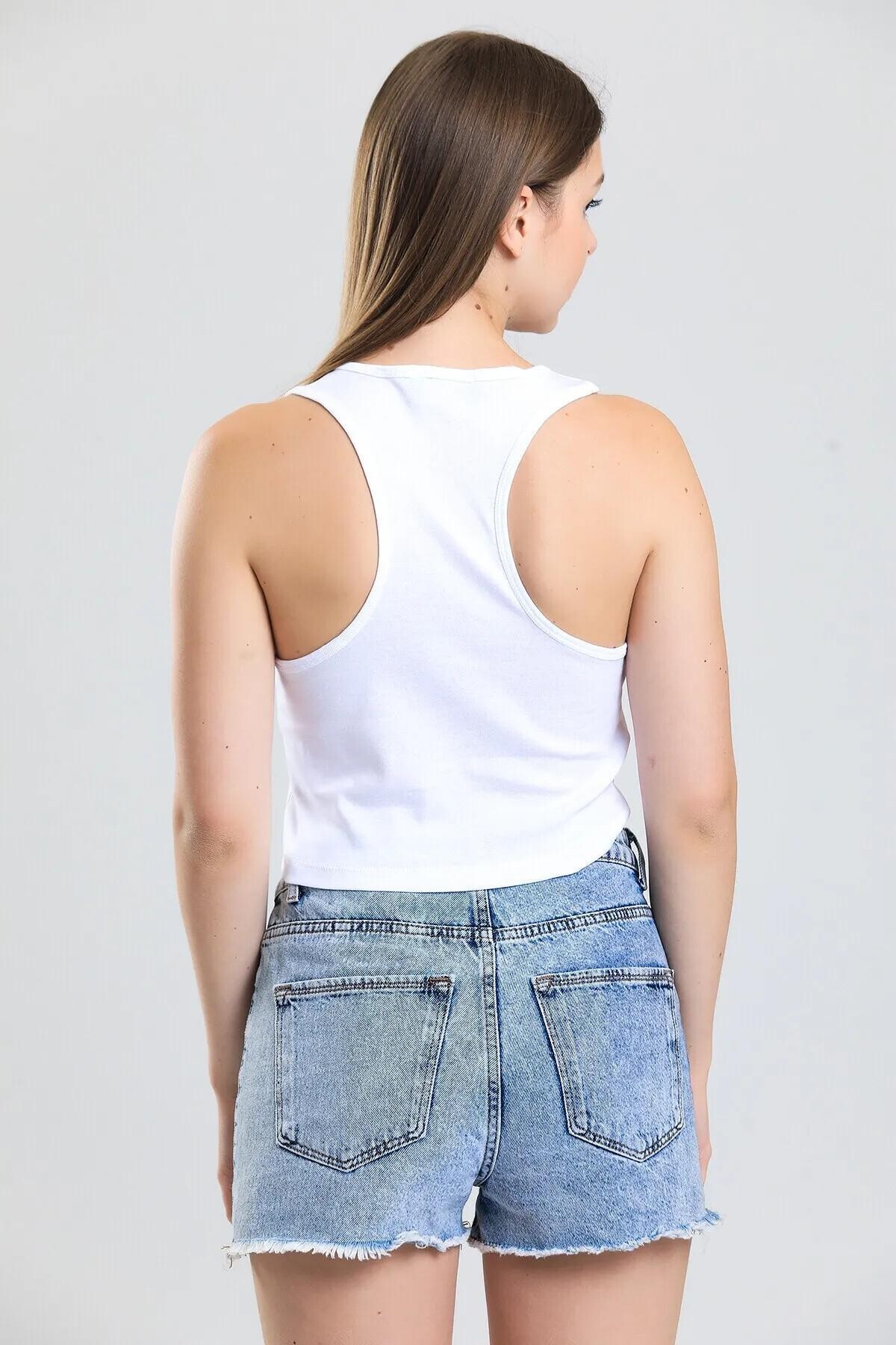 U Yaka Nakış Detaylı Atlet