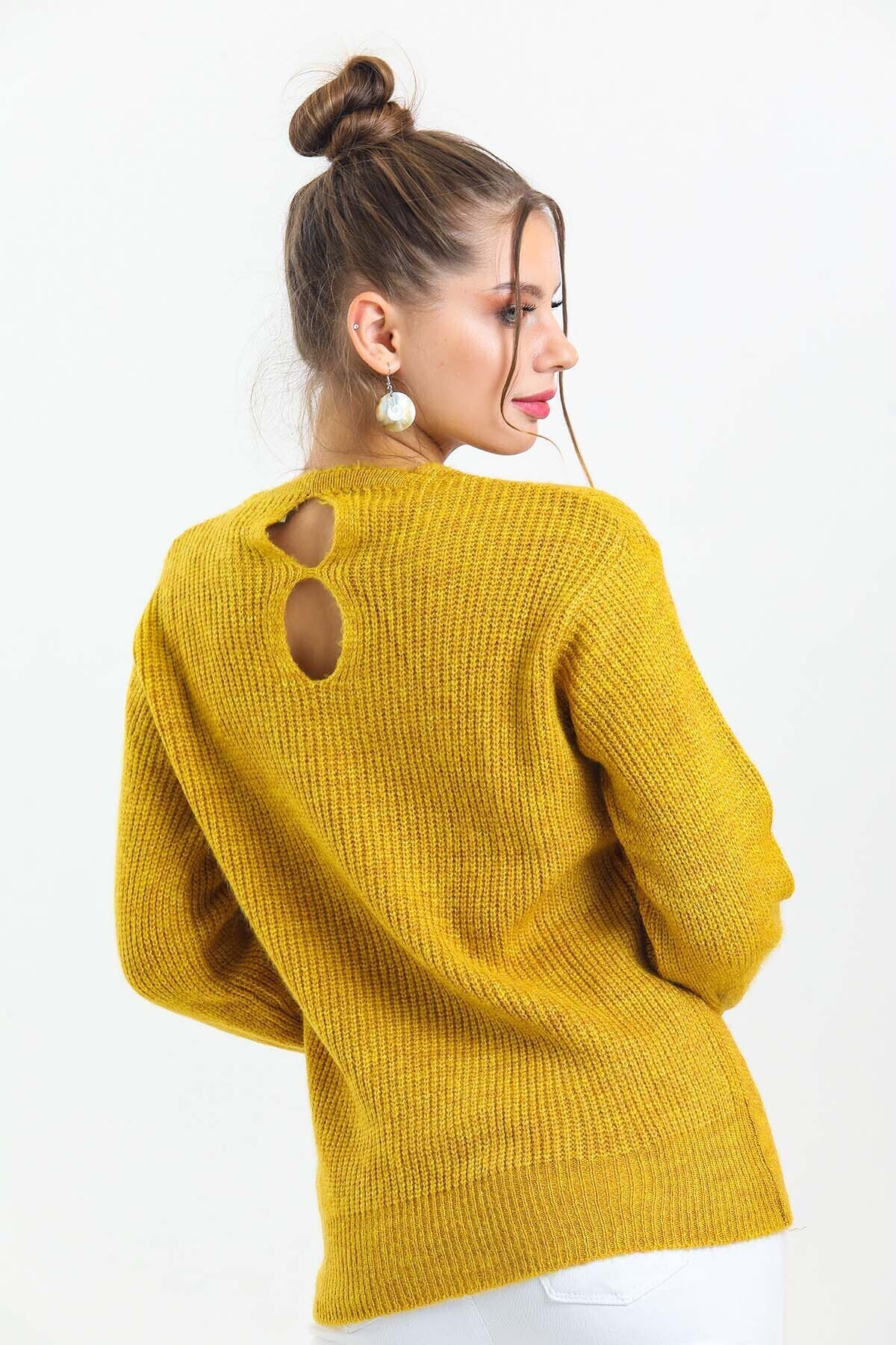 V Yaka Arkası Delikli Balon Kol Triko Kazak