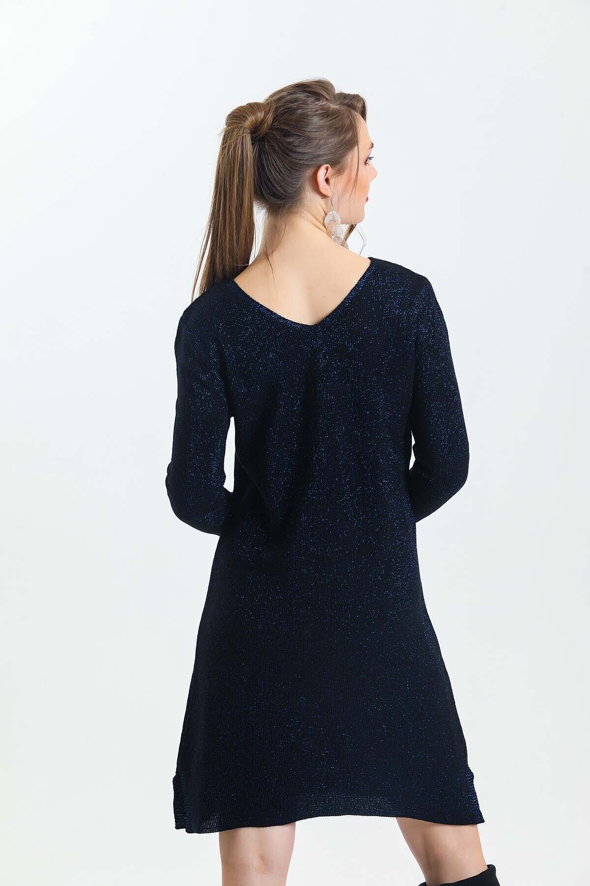 V Yaka Uzun Kol Simli Triko Elbise