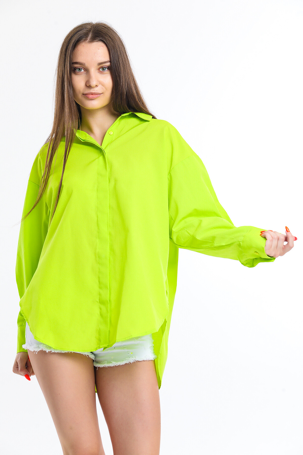 Yanları Yırtmaçlı Uzun Kol Oversize Gömlek