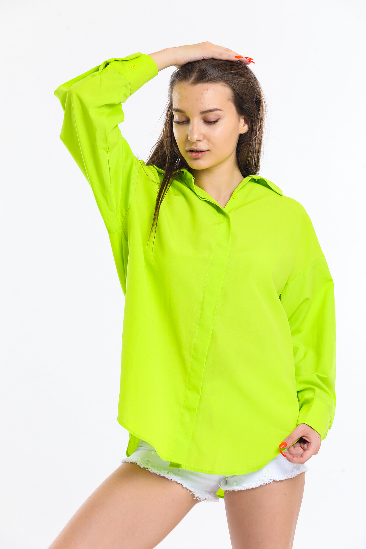 Yanları Yırtmaçlı Uzun Kol Oversize Gömlek