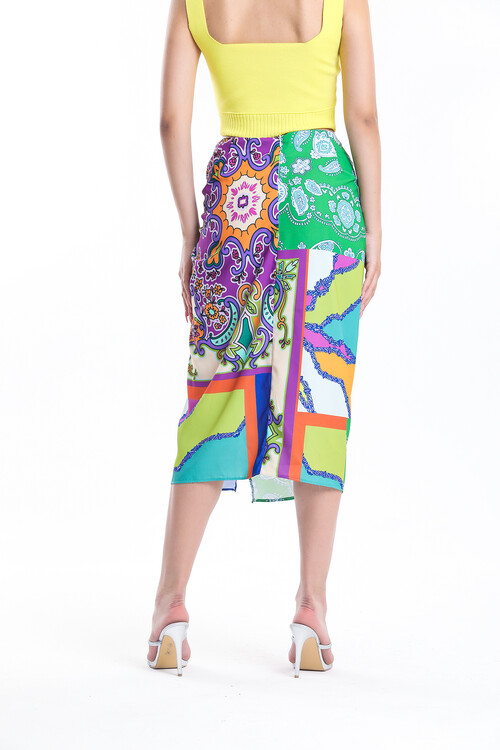 Arkası Fermuarlı Yırtmaçlı Desenli Etek