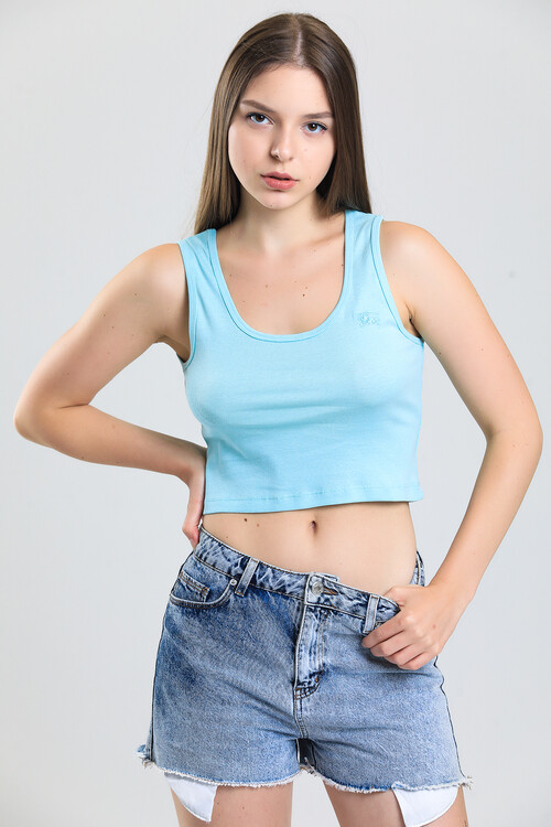 Askılı Nakış Detaylı Crop Bluz