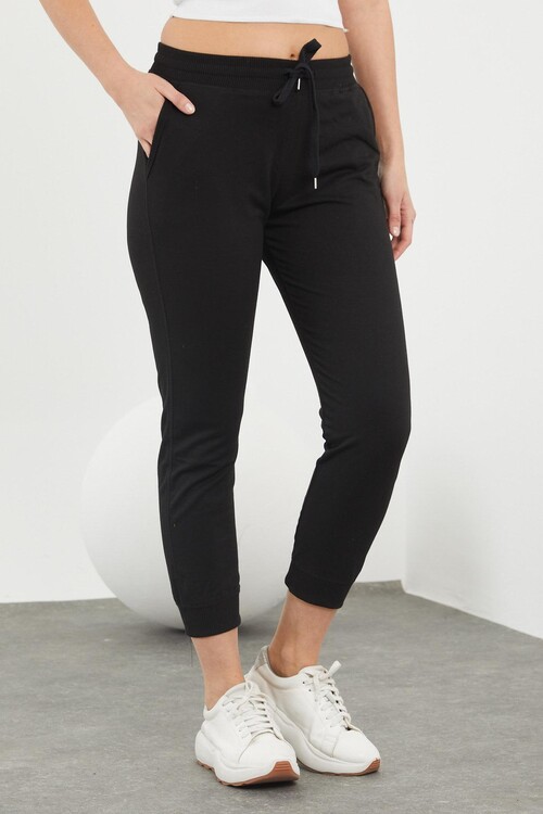 Beli ve Paçaları Lastikli Cepli Karyokalı Alt Eşofman