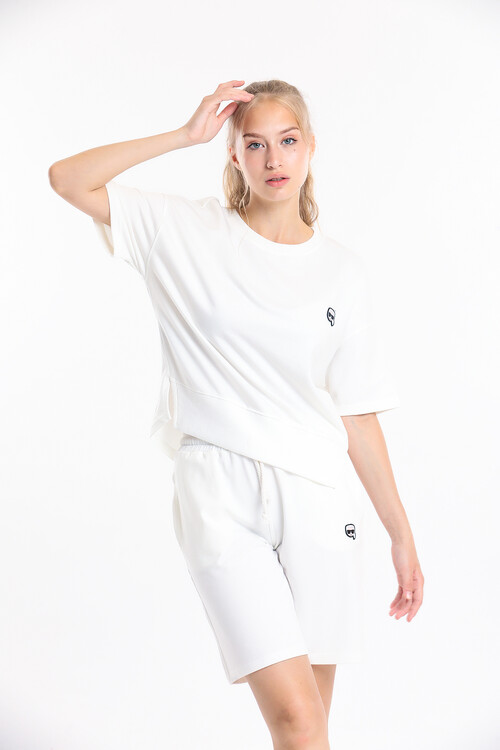 Bisiklet Yaka Eteği Yırtmaçlı Oversize Şort Takım