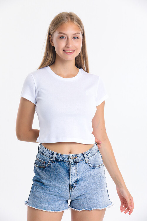 Bisiklet Yaka Nakış Detaylı Crop Bluz