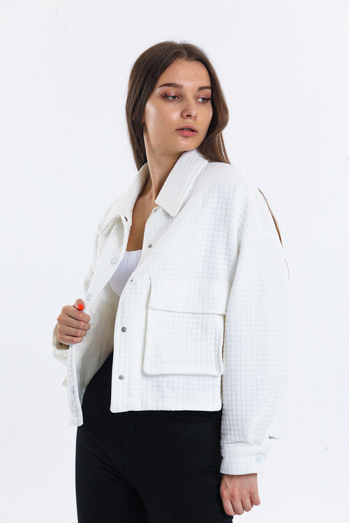 Gömlek Yaka Önü Çıtçıtlı İçi Astarlı Cepli Kapitone Görünümlü Ceket