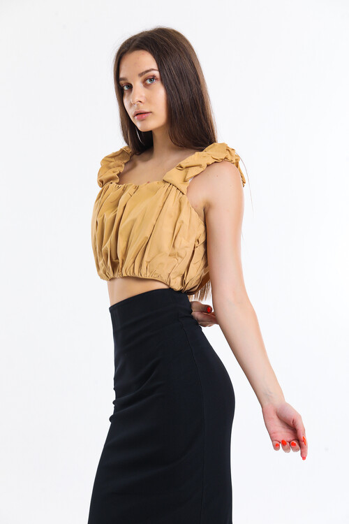 Önü Düğmeli Askılı Büzgülü Crop Bluz