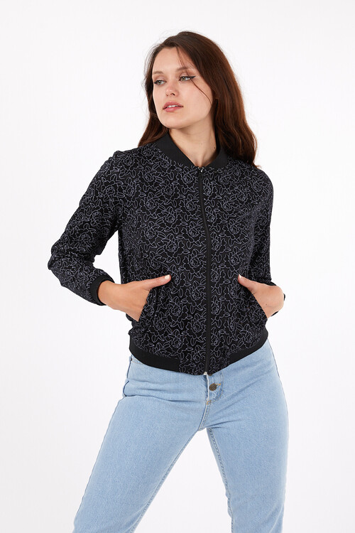 Önü Fermuarlı Yakası ve Eteği Ribanalı Bamber Ceket