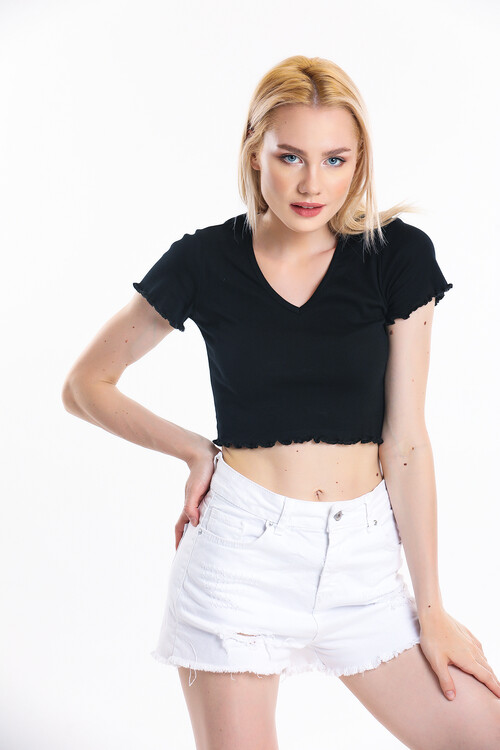 V Yaka Kolları ve Eteği Büzgülü Crop Bluz