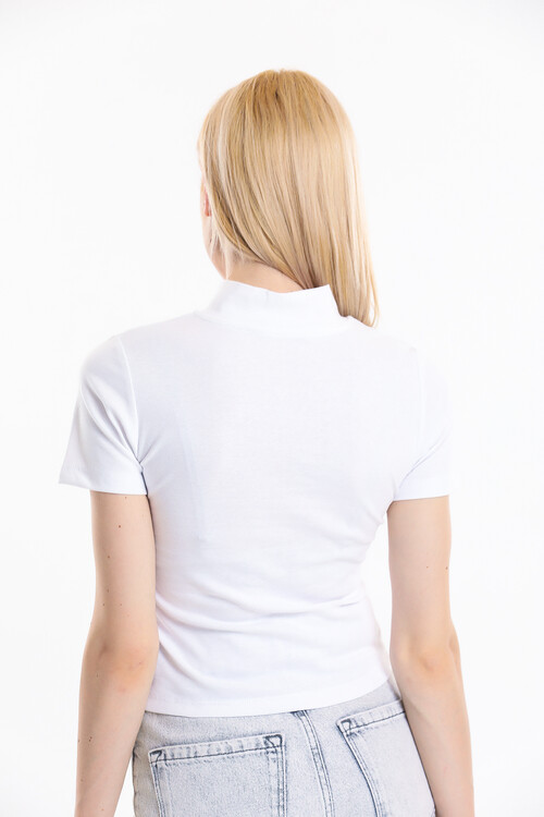 Yakası Fermuarlı Armalı Bluz