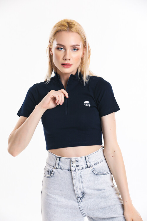 Yakası Fermuarlı Armalı Crop Bluz