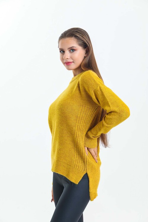 Arkası Düğme Detaylı Önü Kısa Yarasa Kol Triko Kazak