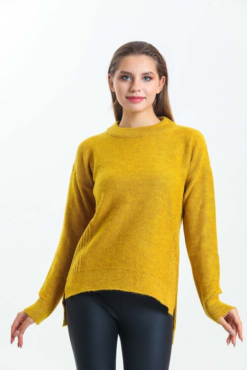 Arkası Düğme Detaylı Önü Kısa Yarasa Kol Triko Kazak