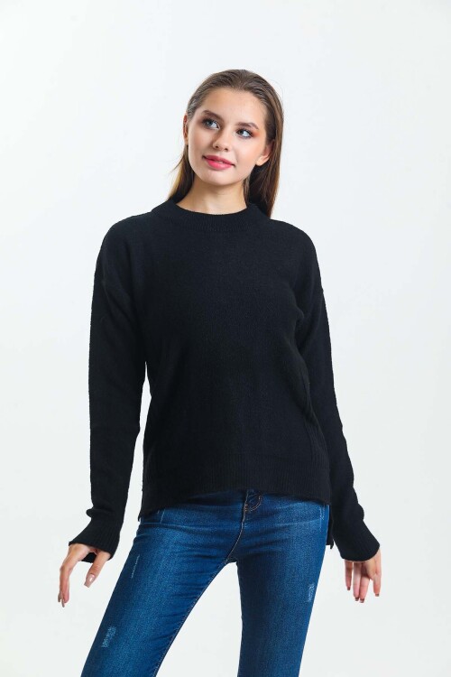 Arkası Düğme Detaylı Önü Kısa Yarasa Kol Triko Kazak