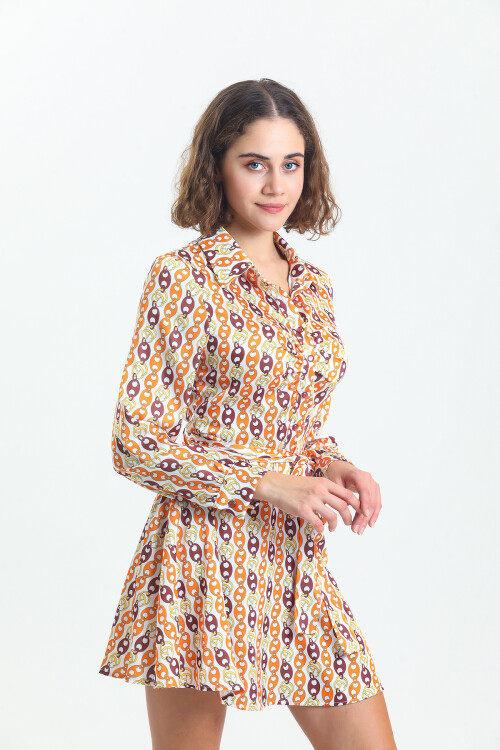 Kadın Gömlek Yaka Robası Büzgülü Düğmeli Kuşaklı Desenli Saten Kısa Elbise